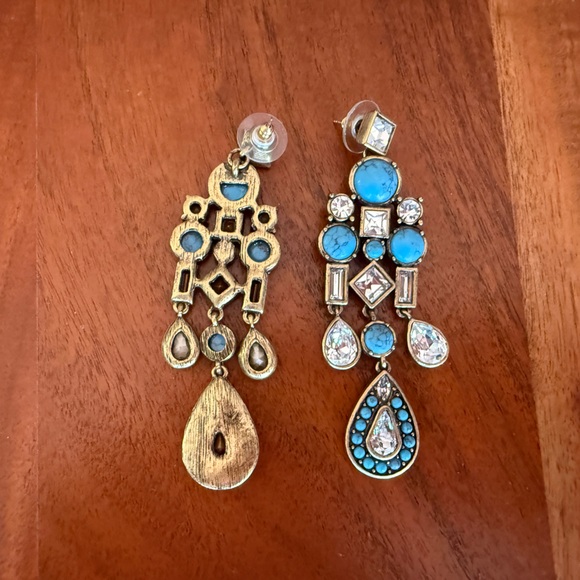 Ann Taylor Vintage Blue Set - 2 necklaces, 2 sets of earrings, 1 ring - Picture 3 of 8